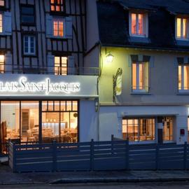 Viesnīca Logis Le Relais Saint Jacques pilsētā Senleonāra de Noblā