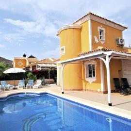Villa in Costa Cálida with Private Pool
