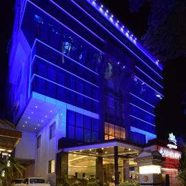 Akshaya Aura