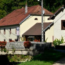 L'auberge Des 3 Ponts, hótel í Cusance