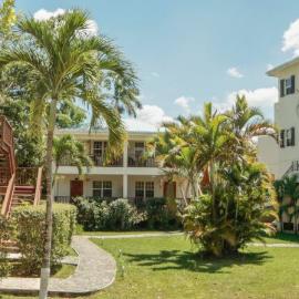 Black Orchid Resort، فندق في Burrell Boom