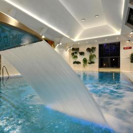 Mazowsze Medi Spa โรงแรมในอุสทรอน