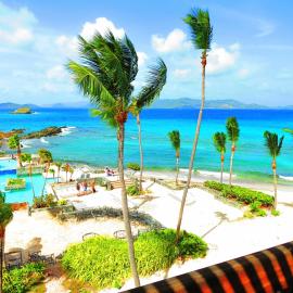 Luxury Beachfront Duplex Villa on Sapphire Beach IV: Frydendal şehrinde bir otel