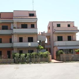 Roberta Apartment
