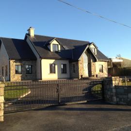 Railway View - Connemara, Hotel in Recess