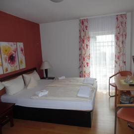Hotel Edelweiß: Oberau şehrinde bir otel