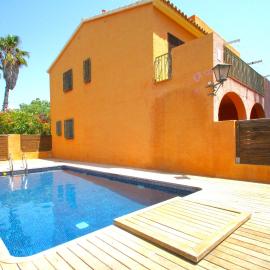 Viesnīca ARENDA Miami Playa Holiday Home Terracota pilsētā Montroiga