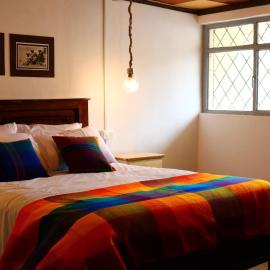 Hospedaje Los Ponchos, hotel u gradu 'Otavalo'