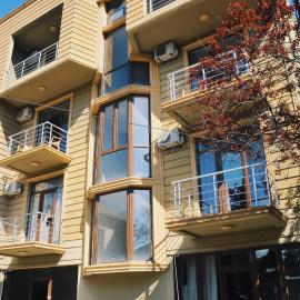 Hotel Sunny Coast, hotel di Kobuleti