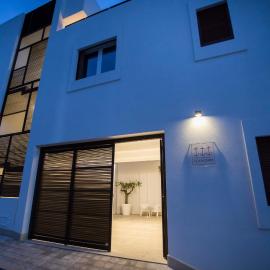 Le Ancore Luxury Apartments – hotel w mieście Favignana