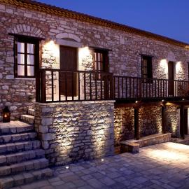Ilakia, hotel a Tholón