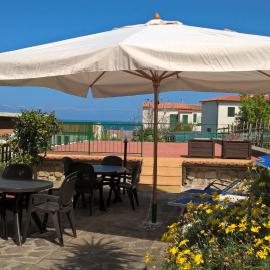 Summer B&B – hotel w mieście Marciana