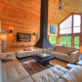 Le Val d'Isère - Les Chalets Spa Canada, hotel din La Malbaie