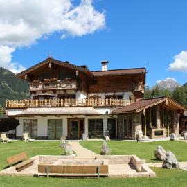 Chaletresort Lech, hotel a Holzgau