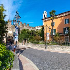 CasaBiondani Lazise، فندق في لازيسي