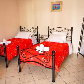 Aella Studios, hotel en Panagioúda