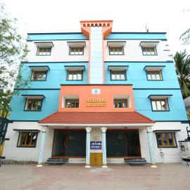 Abirami Residency, hotel u gradu Tirukkadaiyūr