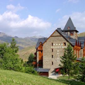Hotel Saliecho, hotel din Formigal