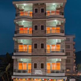 Hotel Spring