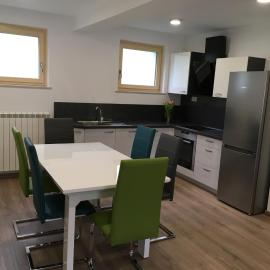 Apartment Lapanja, Hotel in Slap ob Idrijci