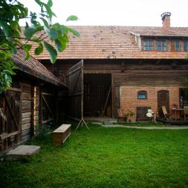Barn guesthouse / Csűr vendégház