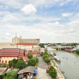 Ayothaya Riverside Hotel: Phra Nakhon Si Ayutthaya şehrinde bir otel