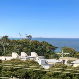 Whitewater Apartment 101, hotel in Torquay