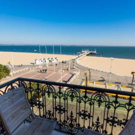 Grand Hôtel Richelieu โรงแรมในอาร์กาชง