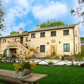 Il Vecchio Pioppo, hotel u gradu Fermo