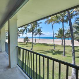 Sarina Beach Motel, hotel u gradu Sarina