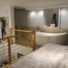 Bridge & Castle Art Apartman