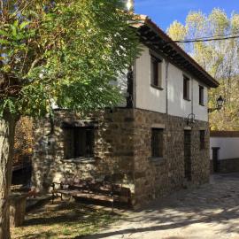 Casa Rural Tío Conejo, hotel in San Román de Cameros