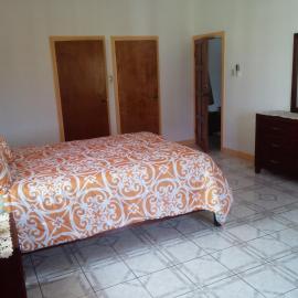 Jus4u-Apt-2 The Home Away From Home Villa, hotel sa Bamboo