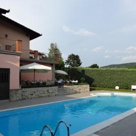 Agriturismo La Costa, хотел в Torre Bormida