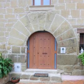 Natura Jordan, hotel in Murillo de Gállego