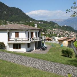 La finestra sul Lago, hótel í Tignale