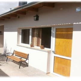 Hostal Centenario, Hotel in El Carmen