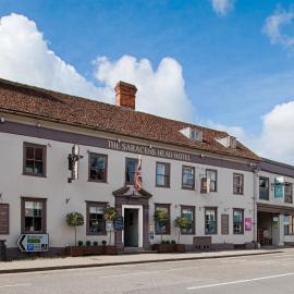 The Saracens Head Hotel - The Coaching Inn Group, готель у місті Ґрейт-Данмоу