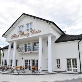 Hotel Biały Dwór, Hotel in Okuninka