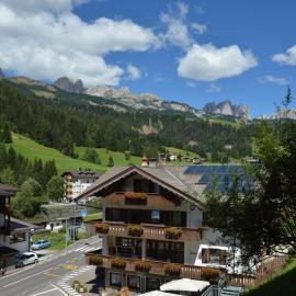 Hotel De Fronz, hotel en Soraga