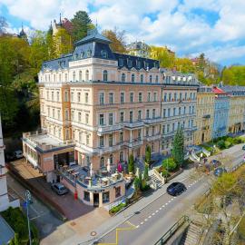 Humboldt Park Hotel & Spa، فندق في كارلوفي فاري