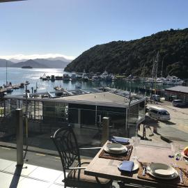 Oxley's Waterfront Apartment