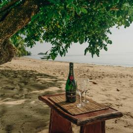 Playa Encantada Beach Resort, hotel en El Nido