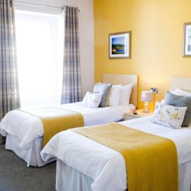 Rose and Crown Hotel, Hotel in Carmarthen