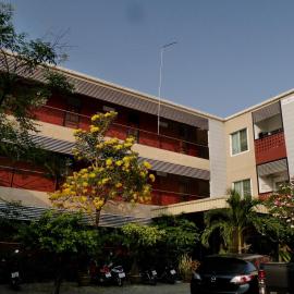 Pakdee House