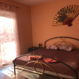 Guest House Eco home、ユールマラのホテル