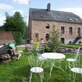 Aux Logis de la Solre, hotel u gradu Ferrière-la-Petite