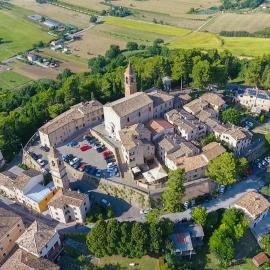 Albergo Diffuso Borgo Montemaggiore, hotel v destinaci Montemaggiore al Metauro
