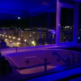 Panoramic Studio - Jacuzzi & Parking