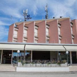 Hotel Turismo Europa, hotel u gradu Kazalborzeti